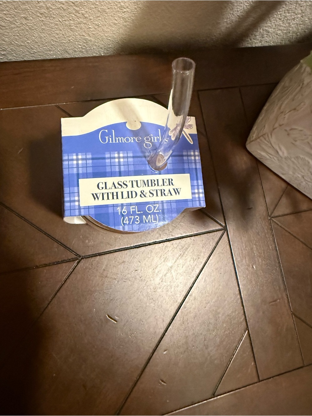 Gilmore Girls 16 Oz Reusable Glass Tumbler with Lid & Straw- LUKE’S- NWT - Picture 2 of 5
